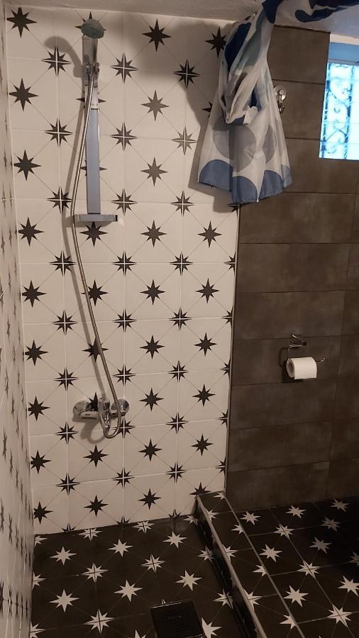 דירות פסאקודיה Annas House מראה חיצוני תמונה